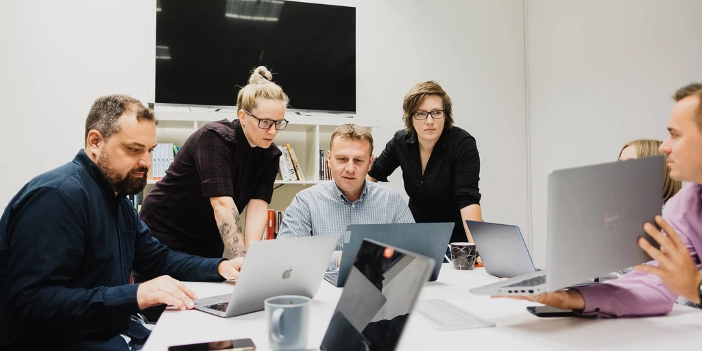 digitalad-18-of-51-52c74fd6